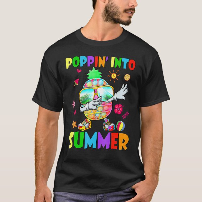 Camiseta Poppin En Verano Pop It Pineapple Studios (Anverso)