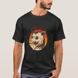 Camiseta Possum Ee Adopta Un Gato Retro Rash Sunset