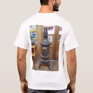 Camiseta Potbelly Stove, Cardinal Village General Store