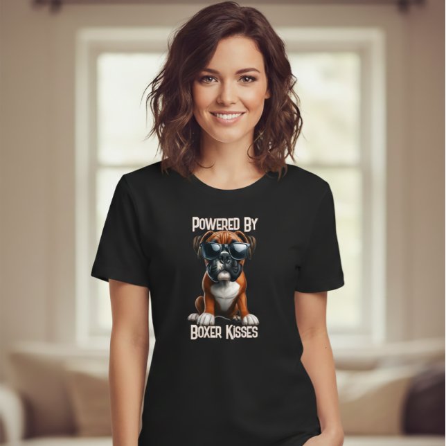 Camiseta Powered by Boxer Kisses – Funny Boxer Dog Graphic (Subido por el creador)