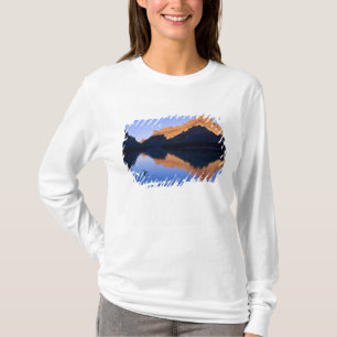Camiseta Practicando kayak en el río Colorado en español