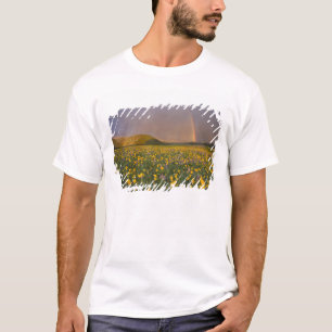 Camiseta Prado espectacular de flores silvestres al amanece