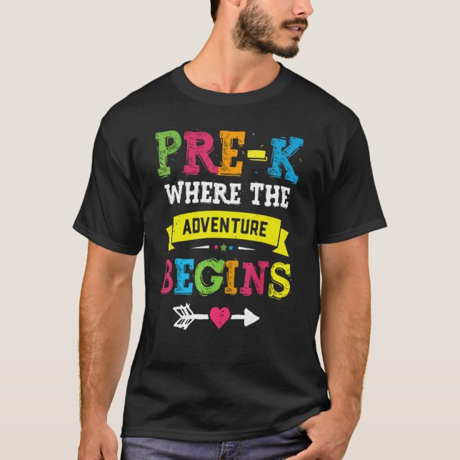 Camiseta Pre K Donde La Aventura Empieza De Nuevo A La Escu (Anverso)