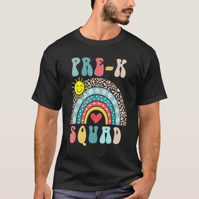 Camiseta Pre K Squad Cute Rainbow Heart First Day Of School (Anverso)