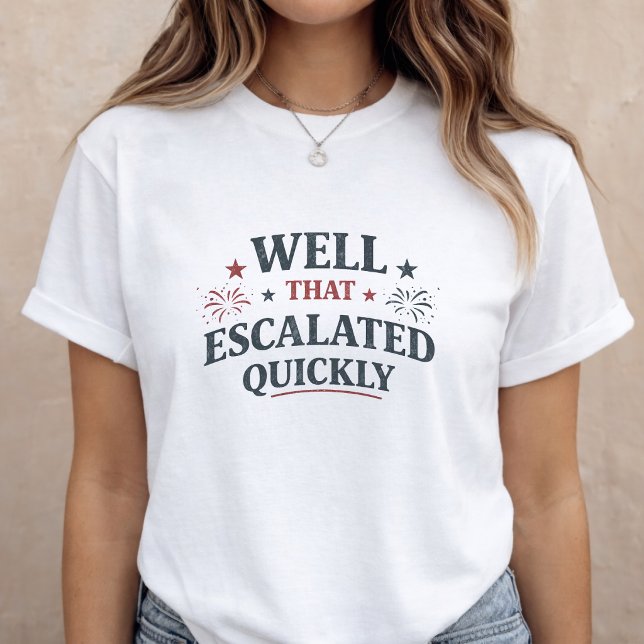 Camiseta Pregnancy Announcement 4th of July Mom to Be (Subido por el creador)