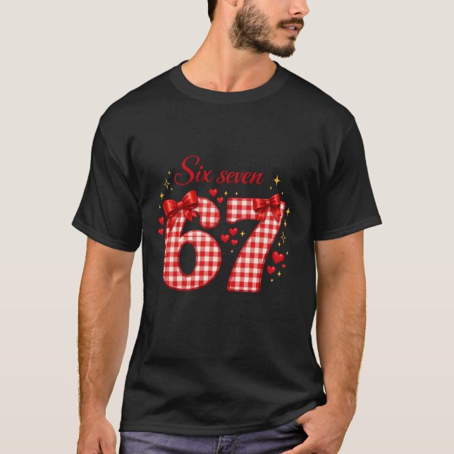 Camiseta Preppy Red Checkered 67 Numbers with Bows and Hear (Anverso)