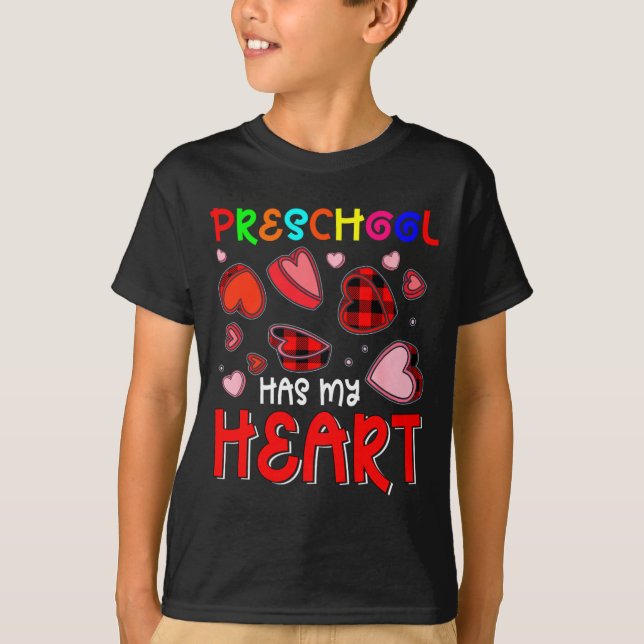 Camiseta Preschool Has My Heart Valentines Hearts Teacher  (Anverso)