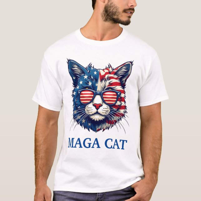 Camiseta Presidente del Gato MAGA Trump Bandera Estadounide (Anverso)