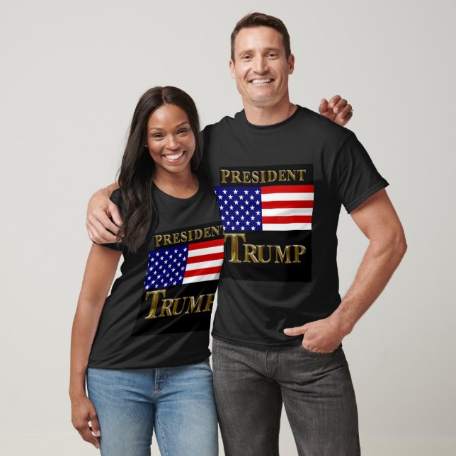 CAMISETA PRESIDENTE TRUMP  MIRA (Unisexo)