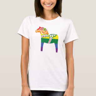Camiseta Pride Dalahäst   Caballo de dala con colores de ba