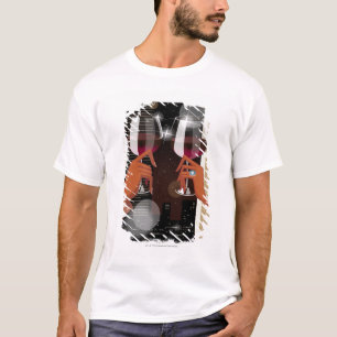 Camiseta Primer de un par que tuesta con las copas de vino