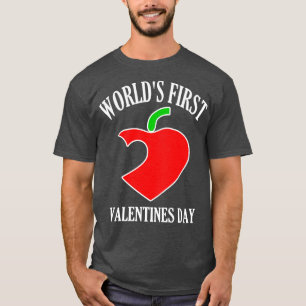 Camiseta Primer Día de San Valentín de Mundos Funny