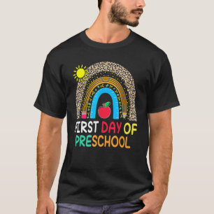 Camiseta Primer día del profesor de arcoiris de preescolar 