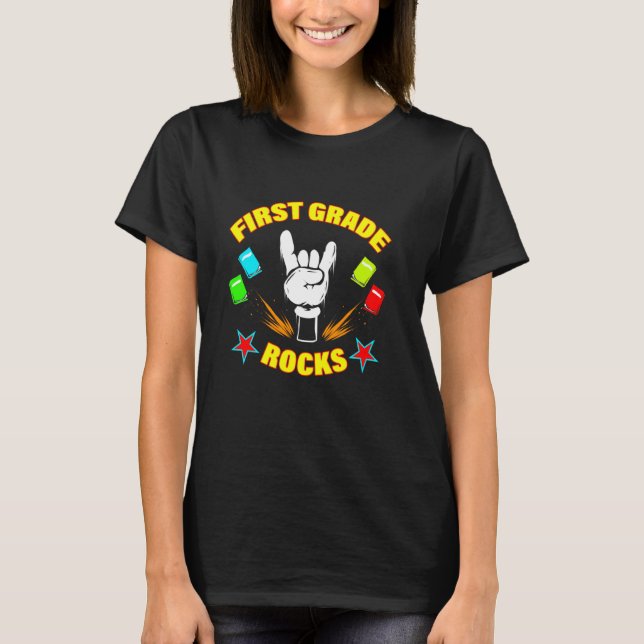 Camiseta Primer Grado Rocks School Kids For First Grader Ki (Anverso)