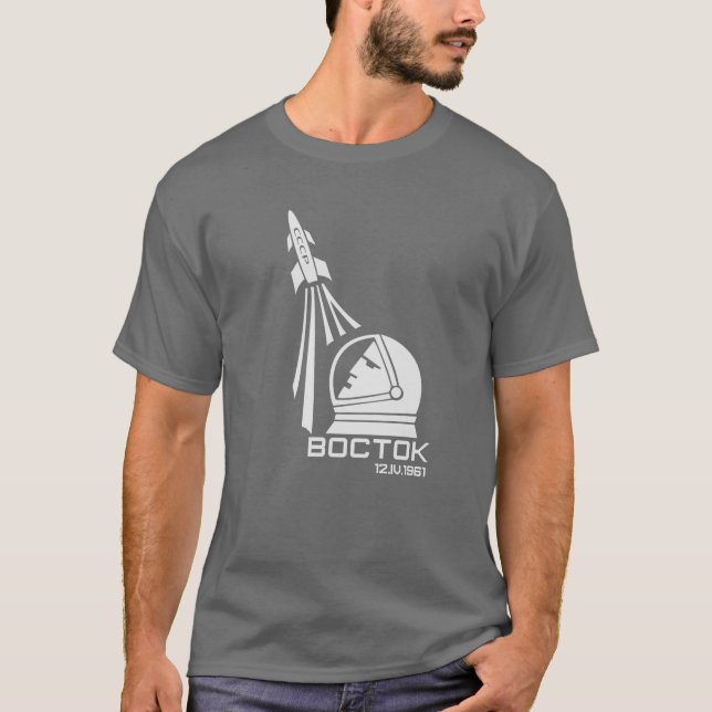 Camiseta Primer hombre de Vostok en oscuridad del espacio (Anverso)