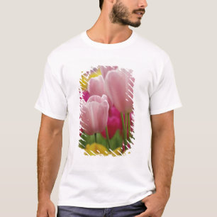 Camiseta Primer plano de flor de tulipán, Jardines de Kueke