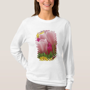 Camiseta Primer plano de flor de tulipán, Jardines de Kueke