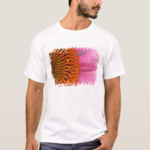 Camiseta Primer plano de una flor de cono en verano,