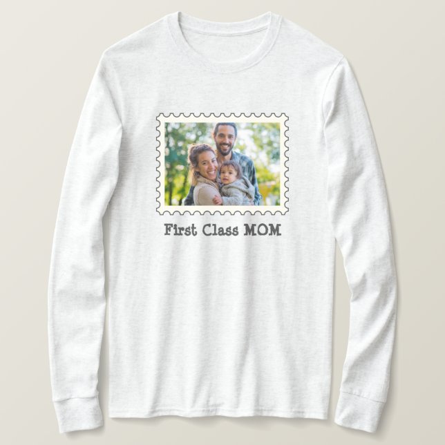 Camiseta PRIMERA CLASE MOM Mejor mamá de todos los tiempos  (Anverso del diseño)