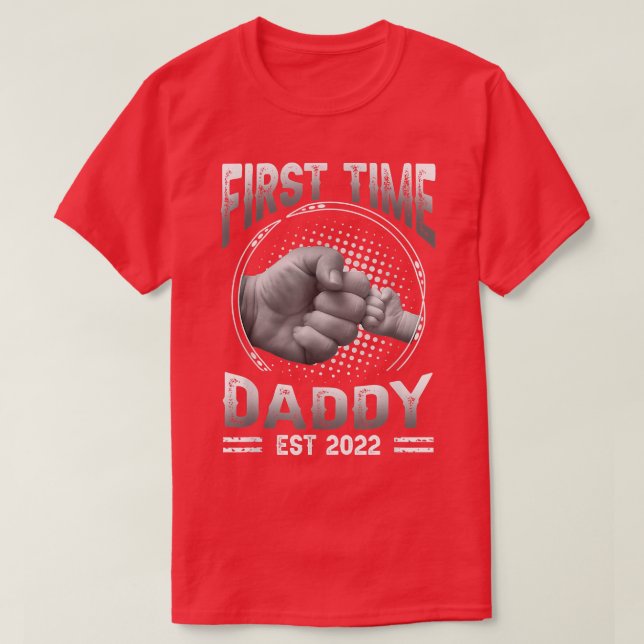 Camiseta Primera Invitación de Embarazo de Papi Est 2022 (Diseño del anverso)