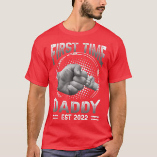 Camiseta Primera Invitación de Embarazo de Papi Est 2022