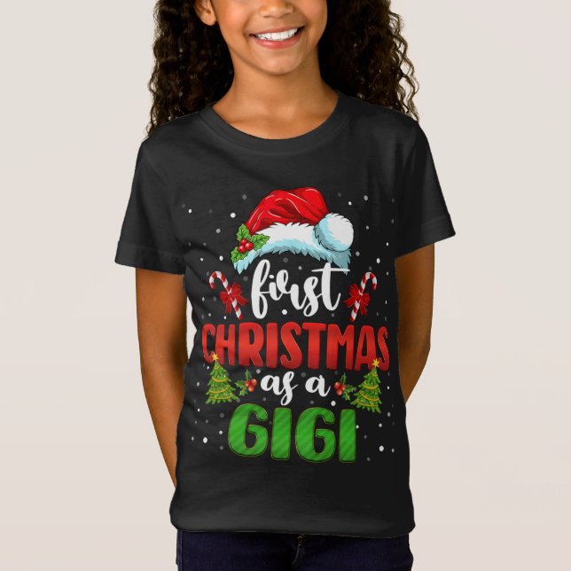 Camiseta Primera Navidad como revelación de un Gorra Gigi (Anverso)