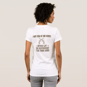 Camiseta Primera norma de la mujer sobre la seguridad de la