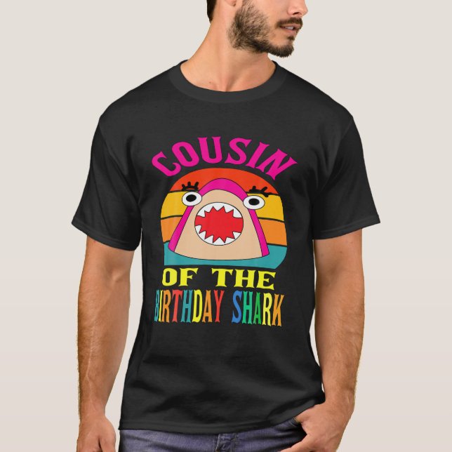 Camiseta Primo De Los Chicas De Cumpleaños De Los Tiburones (Anverso)