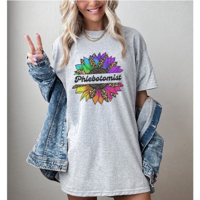 Camiseta Profesión flebotomista Girasol arco iris (Phlebotomist Profession Rainbow Sunflower T-Shirt
)