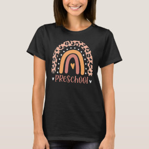 Camiseta Profesor de preescolar Rainbow Leopard vuelve a la
