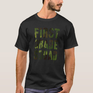 Camiseta Profesor de primer grado de Camo Hola Primer Grade