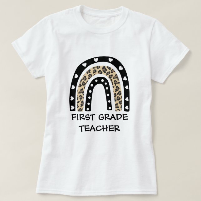 Camiseta Profesor de primer grado Leopard Rainbow (Diseño del anverso)
