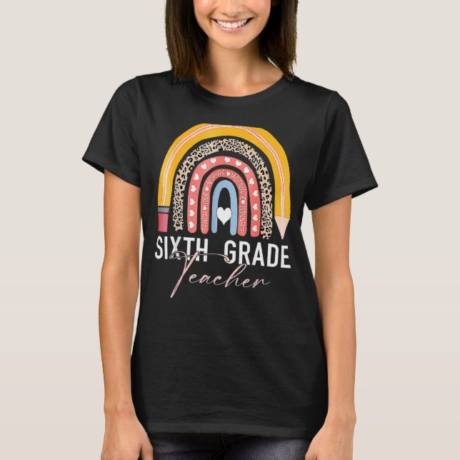Camiseta Profesor de sexto grado Leopard Boho Rainbow (Anverso)
