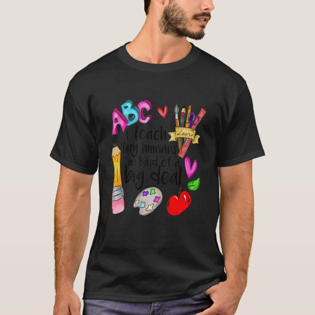 Camiseta Profesora de guardería que enseño a pequeños human (Anverso)