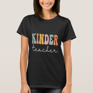 Camiseta Profesora de Kinder Retro Groovy Mujeres felices p