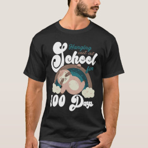 Camiseta Profesora y niños colgando en la escuela por 100 d