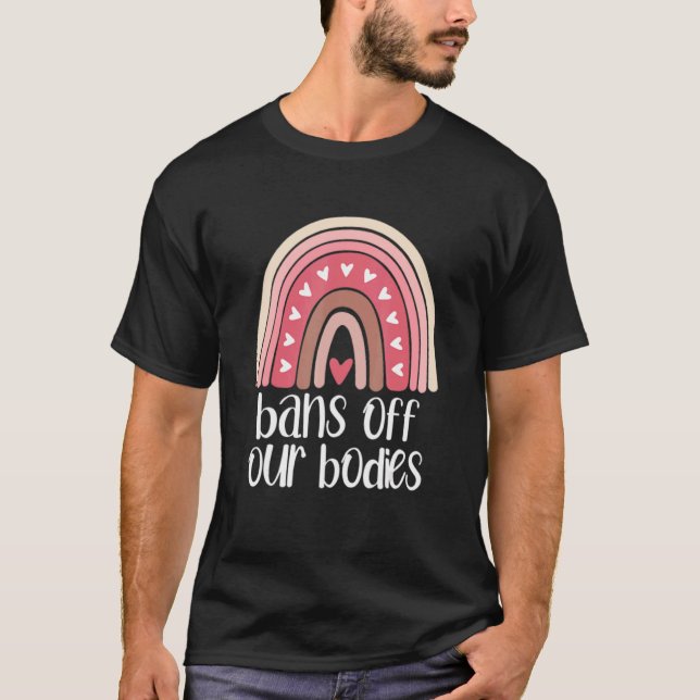 Camiseta Prohibición De Nuestros Cuerpos Proteger A La Femi (Anverso)