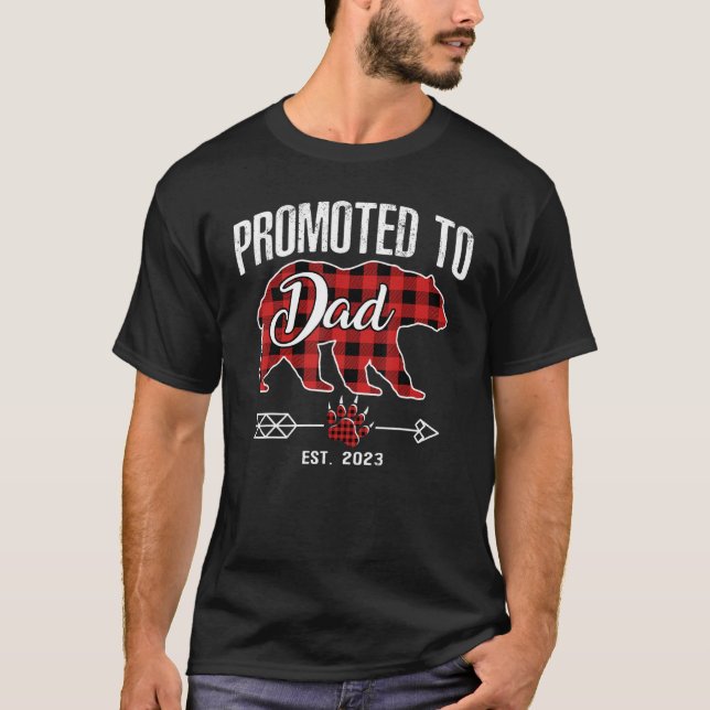 Camiseta Promocionado A Dad 2023 Bear Buffal Rojo De Pajama (Anverso)
