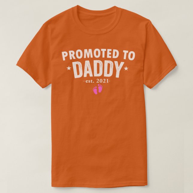 Camiseta Promocionado a Daddy 2021 Pronto será Dad Hus Chic (Diseño del anverso)