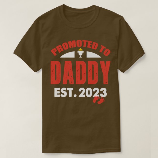 Camiseta Promocionado a Daddy 2023 Gracioso papá 2023 Embar (Diseño del anverso)
