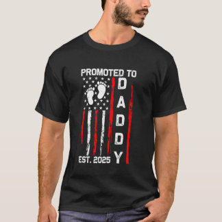 Camiseta Promocionado a Daddy EST 2025 Patriotic American