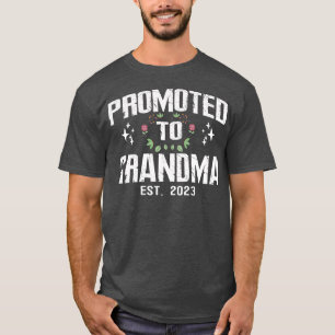 Camiseta Promocionado a la Abuela Este 2023 Tee de Embarazo