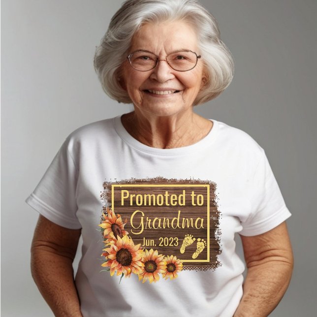 Camiseta Promocionado A La Abuela Sunflowers T-Shirt (Subido por el creador)