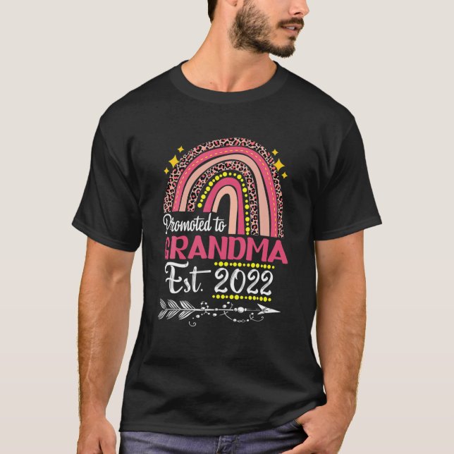 Camiseta Promocionado al Día de la Madre Arcoiris 2022 por  (Anverso)