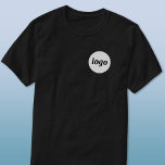 Camiseta promocional de negocio con escudo de logo<br><div class="desc">Camiseta promocional de negocio con escudo de logotipo simple. Reemplace el logotipo con el suyo para personalizar. Úselas usted mismo,  déselas a sus empleados y compañeros de trabajo,  véndalas a clientes o regálelas como material promocional para inspirar la lealtad del cliente.</div>