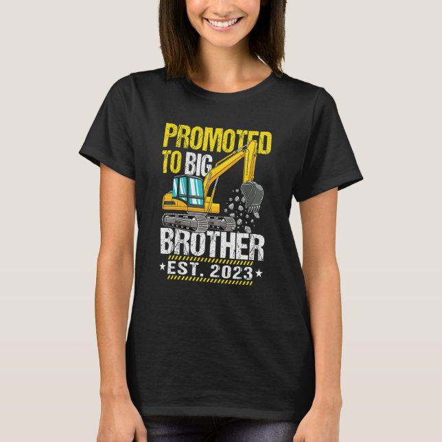 Camiseta Promoted to Big Bro 2023 Leveled up to Big Brother (Anverso)