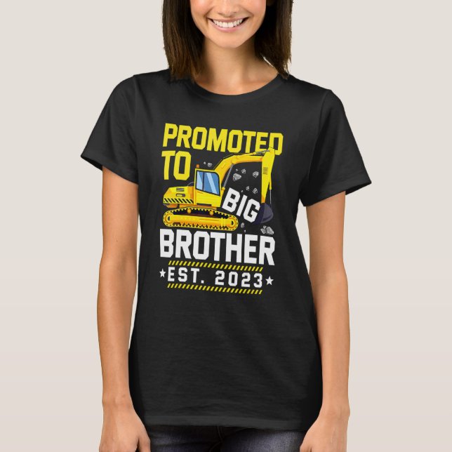 Camiseta Promoted to Big Bro 2023 Leveled up to Big Brother (Anverso)