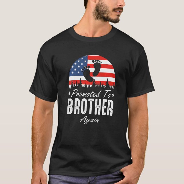 Camiseta Promoted To Brother Again 2024 US Flag Father's Da (Anverso)