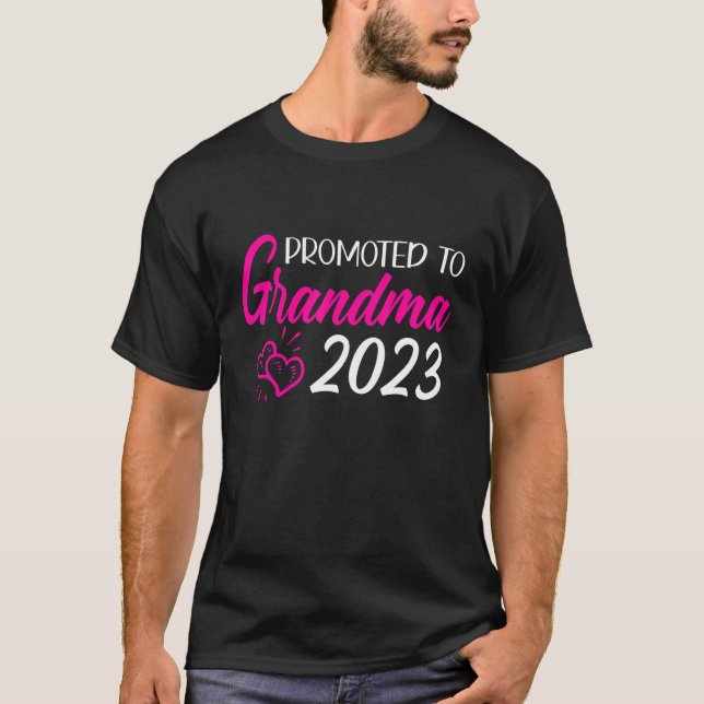 Camiseta Promoted to Grandma 2023 New Baby Announcement Rev (Anverso)