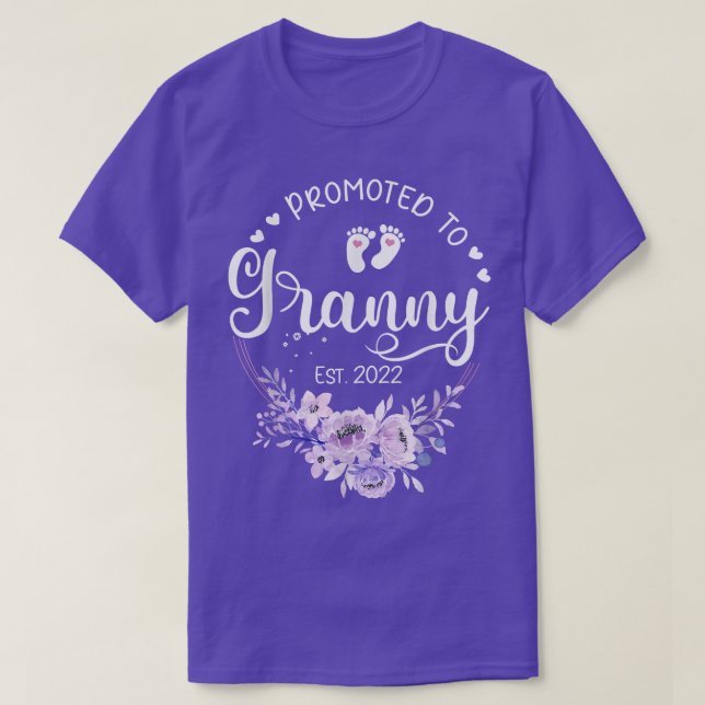Camiseta Promoted To Granny Est 2022 Women Floral First Tim (Diseño del anverso)